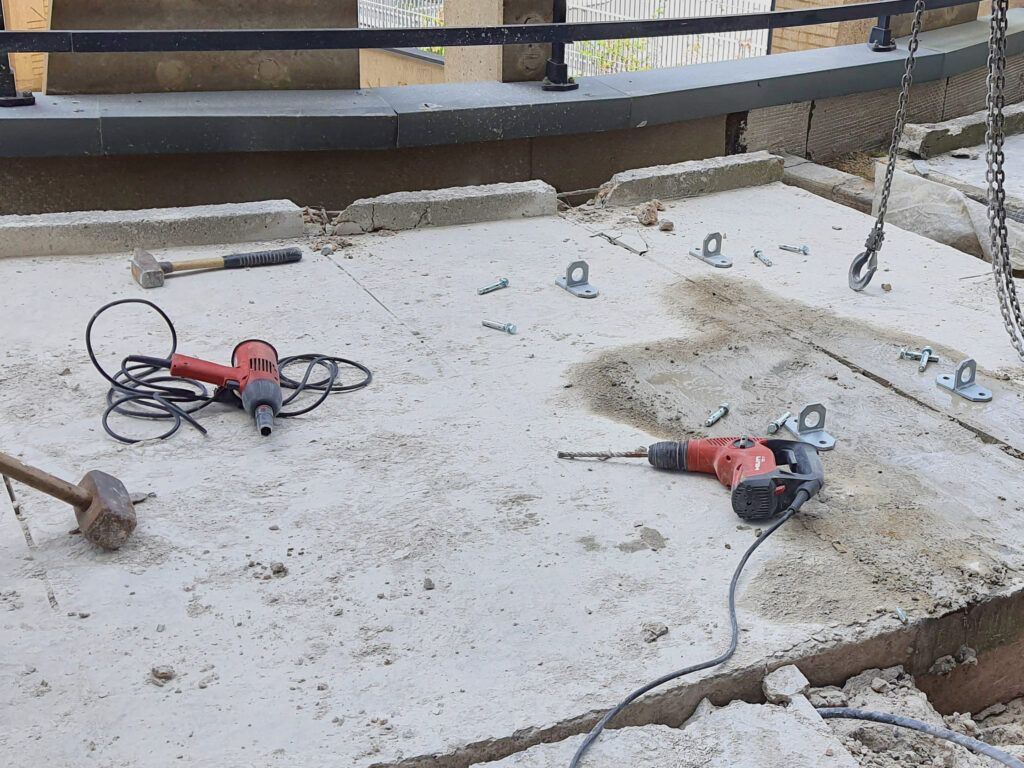 Terrasse en cours de rénovation à La Défense par Imper France
